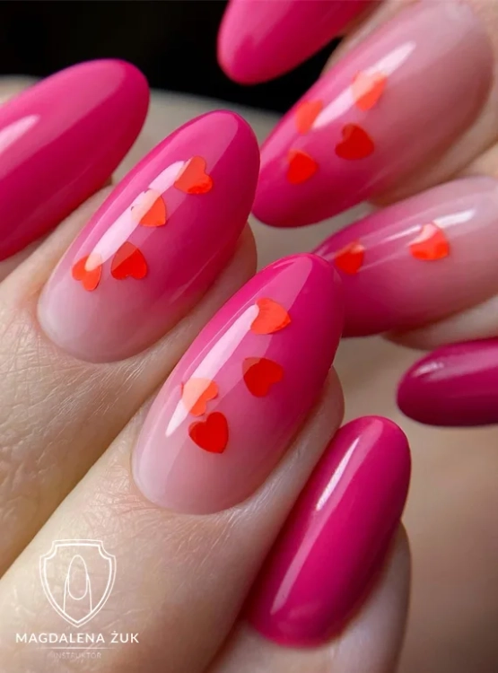 top hybrydowy z czerwonymi serduszkami 10 ml, YOSHI Pure Love Top RED, transparentny top z efektem dekoracyjnym, romantyczny manicure hybrydowy, szybkie zdobienia paznokci topem