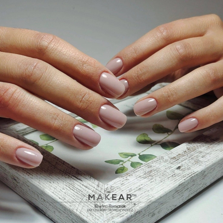 pol_pl_NRB06-Smoky-Beige-Nude-Rubber-Base-72_7.jpg