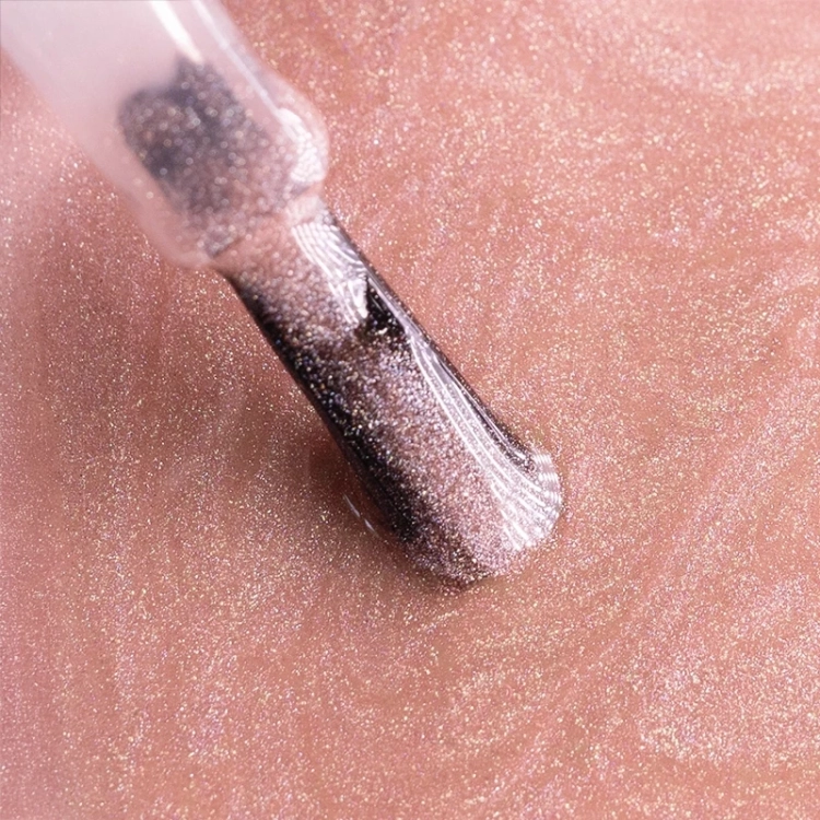 elarto-lakier-hybrydowy-lacogel-smoky-peach-holo-cat-eye-nr-909 (3).webp