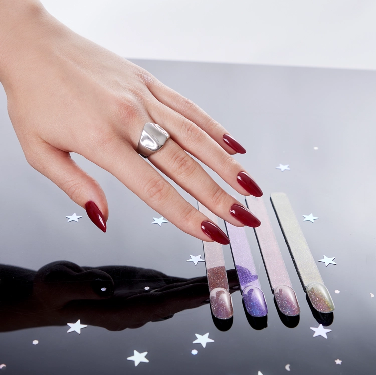 1594, Mistero Milano Wenuska, lakier hybrydowy burgund, lakier hybrydowy z nutą czerwieni, lakier hybrydowy bez HEMA, lakier hybrydowy 7 ml, Winter Stardust, lakier hybrydowy do salonu, NaszePaznokcie.pl