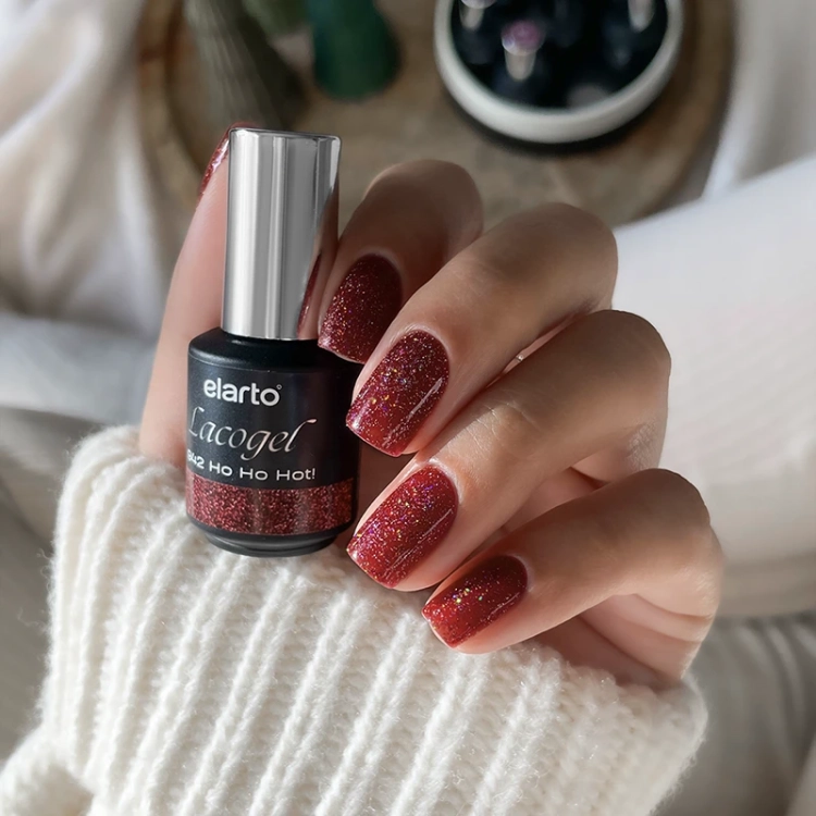Elarto Lacogel 942 Ho Ho Hot!, lakier hybrydowy czerwień, lakier hybrydowy świąteczny, lakier hybrydowy 7 ml, Frost Class kolekcja, manicure hybrydowy czerwień, NaszePaznokcie.pl
