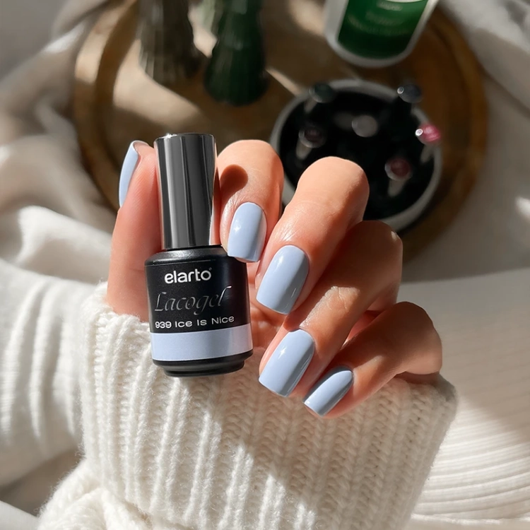Elarto Lacogel 939 Ice Is Nice, lakier hybrydowy lodowy błękit, lakier hybrydowy 7 ml, zimowy manicure hybrydowy, kolekcja Frost Class, NaszePaznokcie.pl