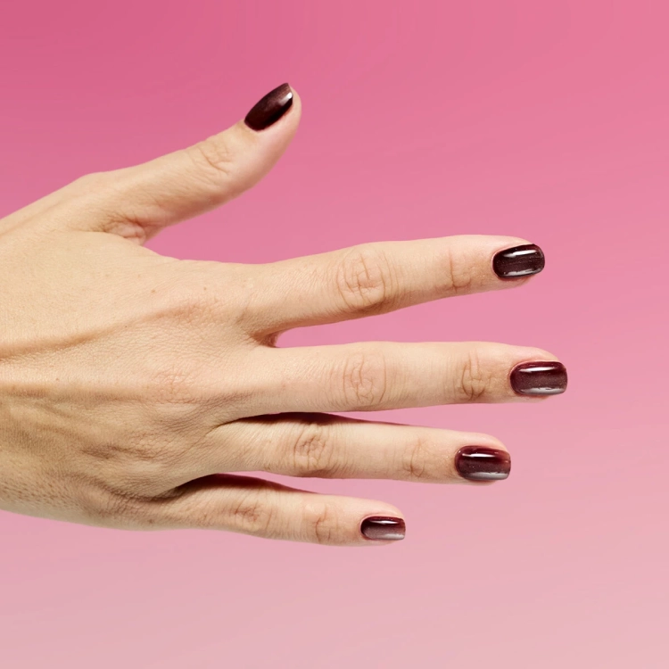 chocolate gloss lakier hybrydowy, magnetyczny lakier brązowy, lakier cat eye gloss, aksamitny lakier hybrydowy, elegancki manicure magnetyczny, lakier hybrydowy 3D, czekoladowy lakier hybrydowy, magnetyczny efekt gloss