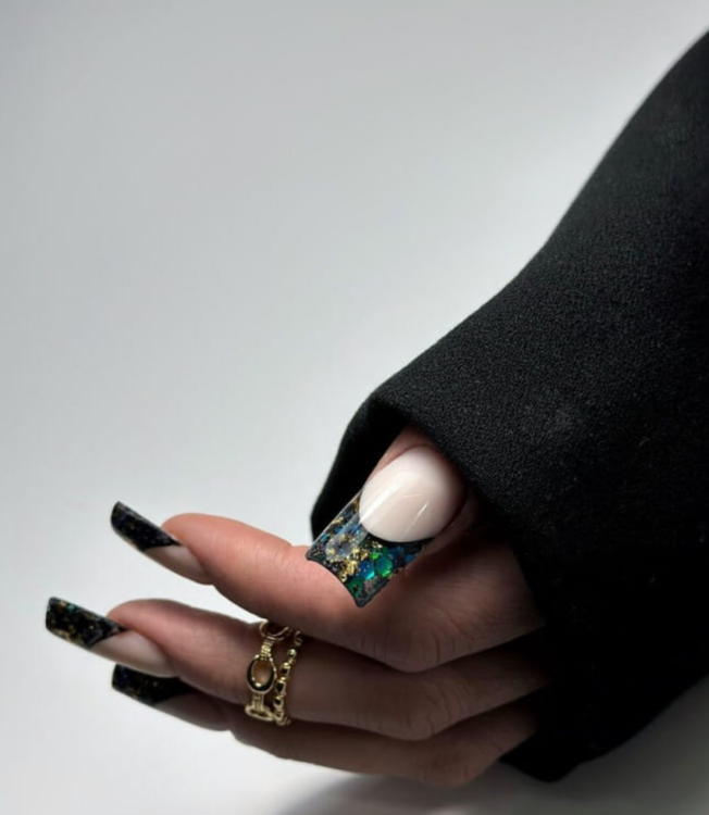 mankiet czarny klasyczny, rękaw do zdjęć stylizacji paznokci, akcesoria do fotografii manicure, profesjonalne zdjęcia paznokci, estetyczne fotografie mani pedi
