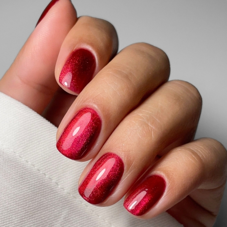 Lacogel 953 Burgundy Babe, lakier hybrydowy cat eye, winno-śliwkowy Lacogel, magnetyczna smuga, trwały lakier hybrydowy, lakier Elarto