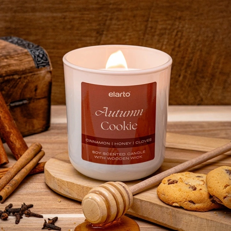świeca sojowa elarto Autumn Cookie, świeca jesienna piernik, świeca cynamon miód, świeca z drewnianym knotem, naturalna świeca sojowa, świeca zapachowa elarto