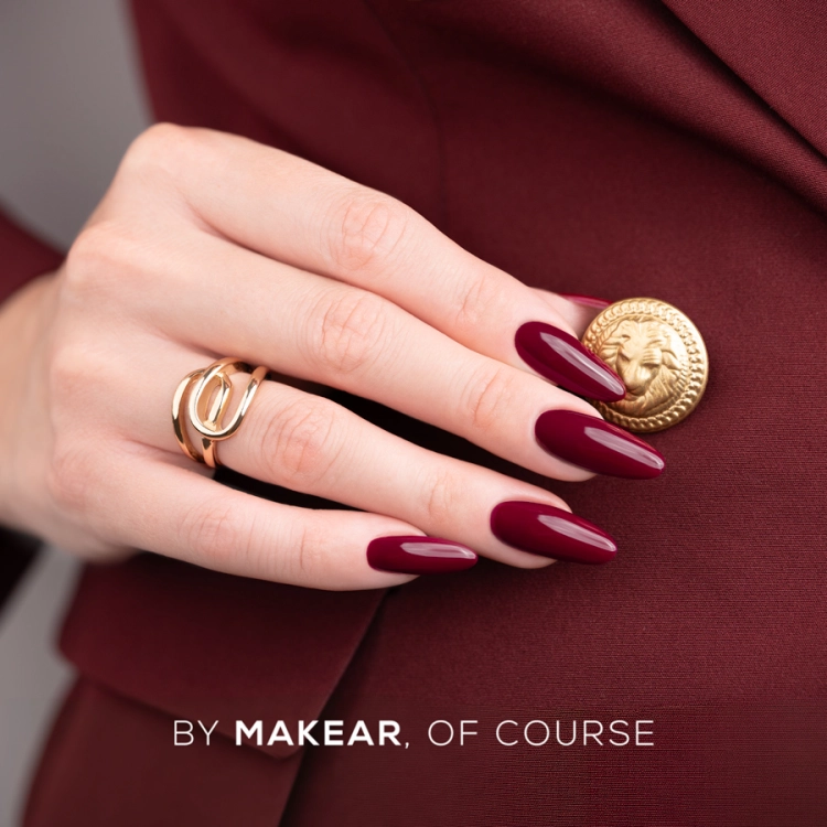 Makear 960 głębokie bordo — stylizacja paznokci
