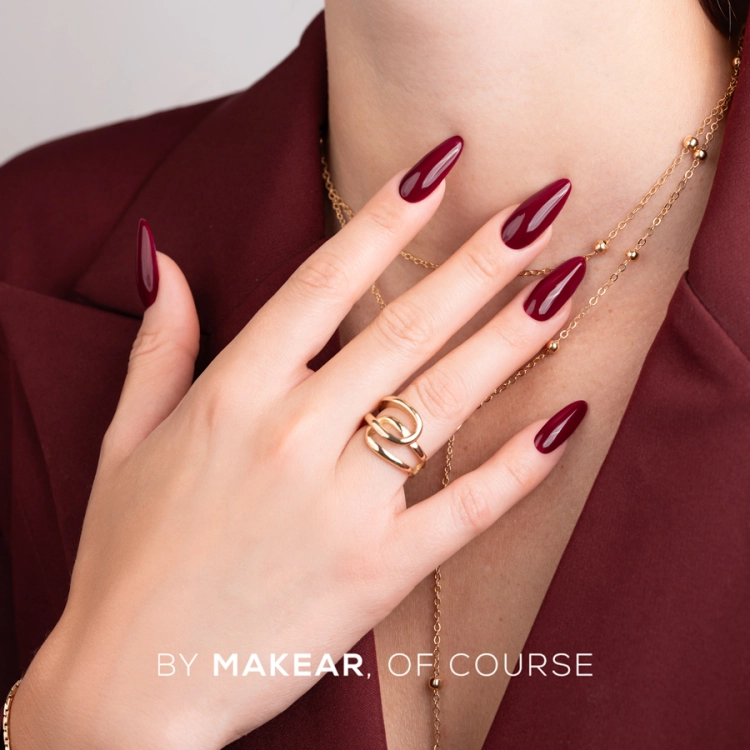 Makear 960 głębokie bordo — stylizacja paznokci