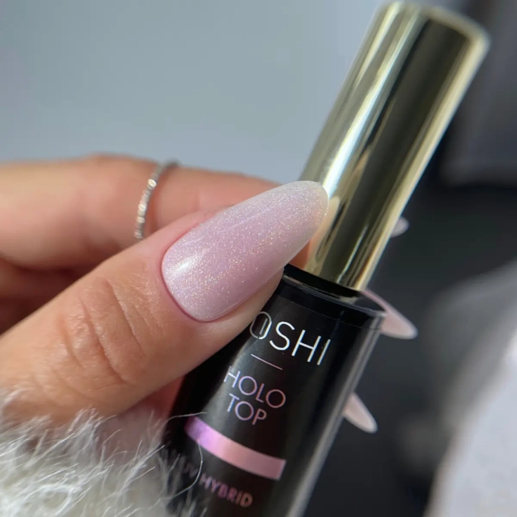 Yoshi Top Holo 10 ml — butelka i efekt na paznokciach