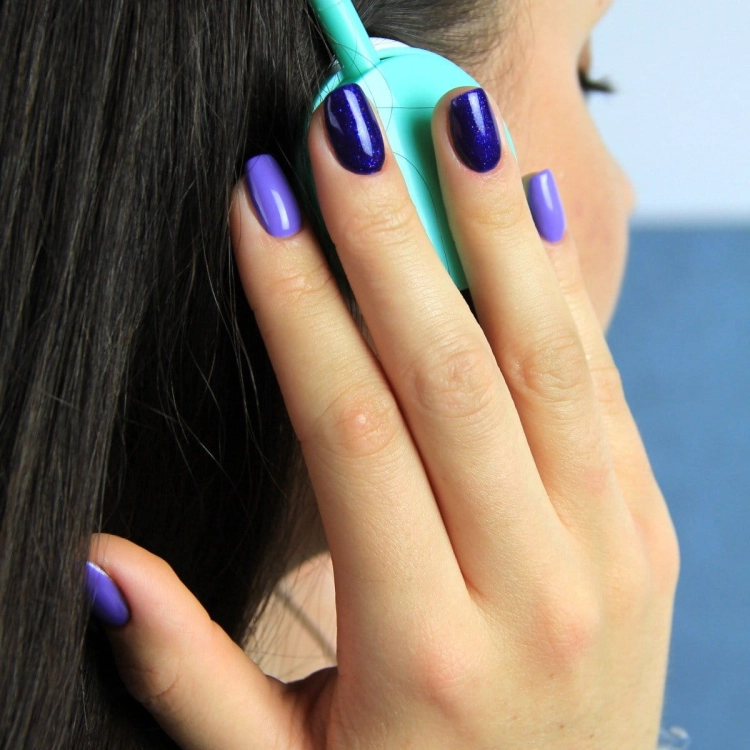 Lakier hybrydowy hi hybrid 5 ml Shiny Violet #302